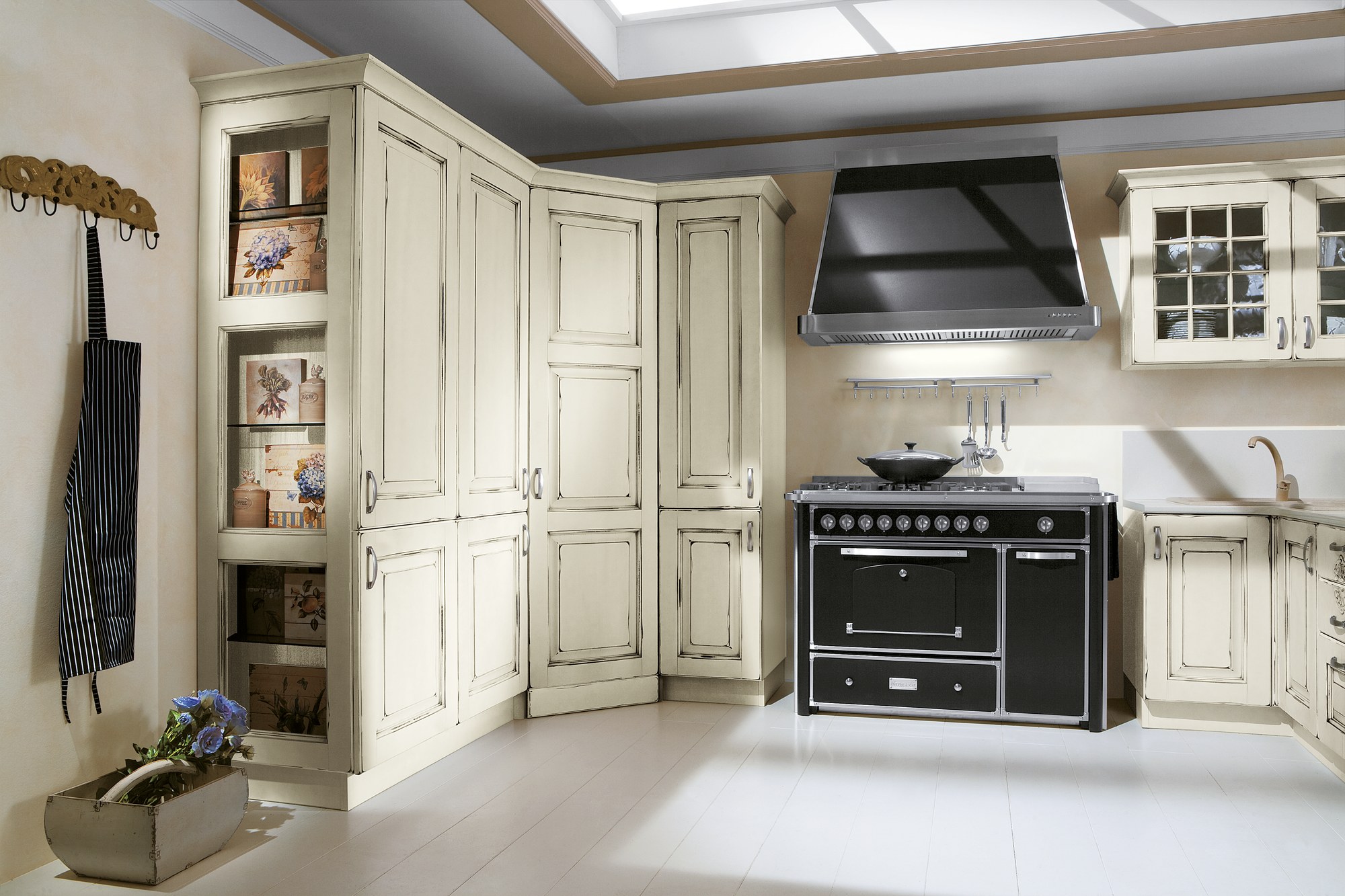 Sira Cucine Eva · Bianco Antico — Extractor hood