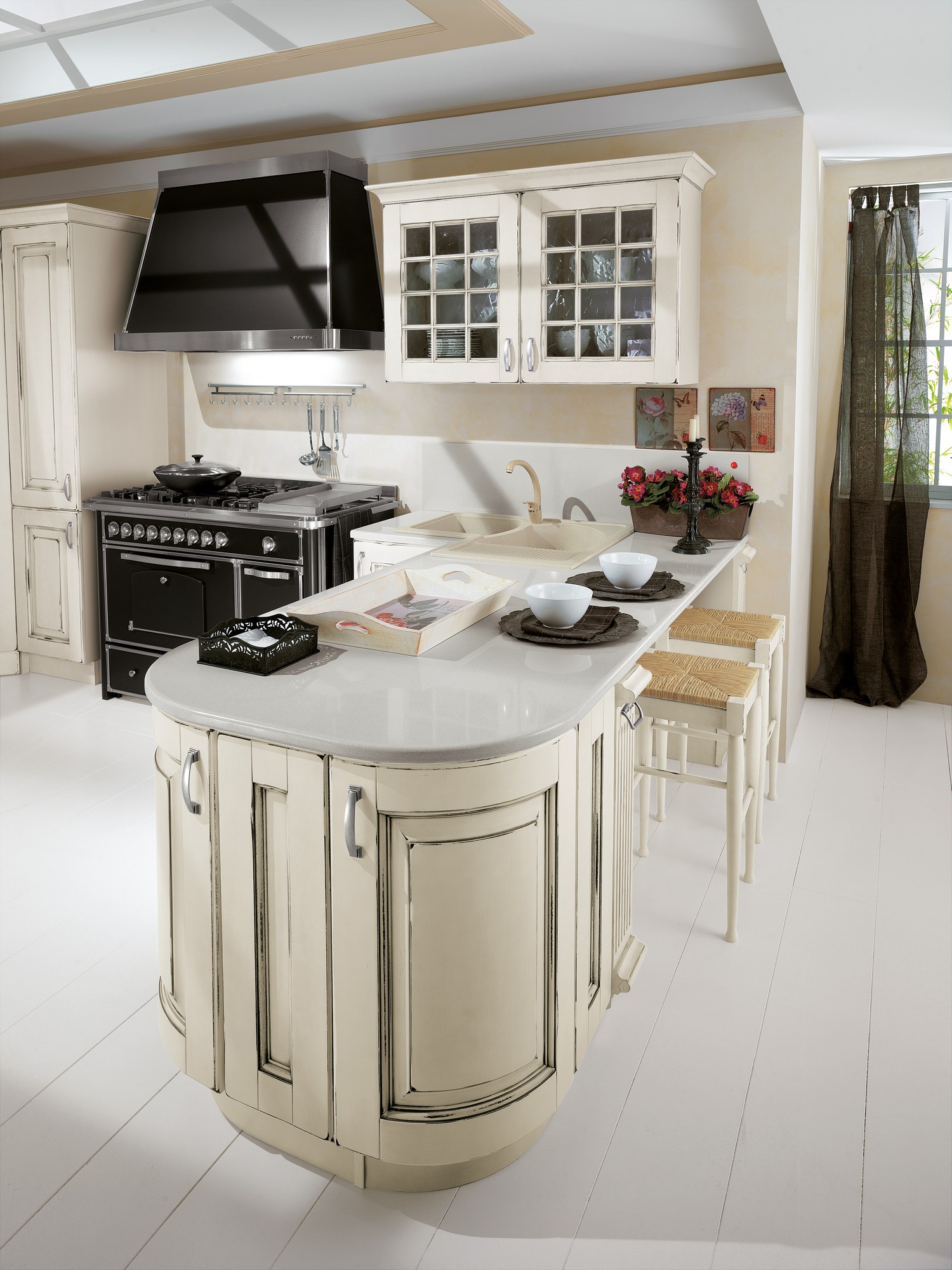 Sira Cucine Eva · Bianco Antico — Window