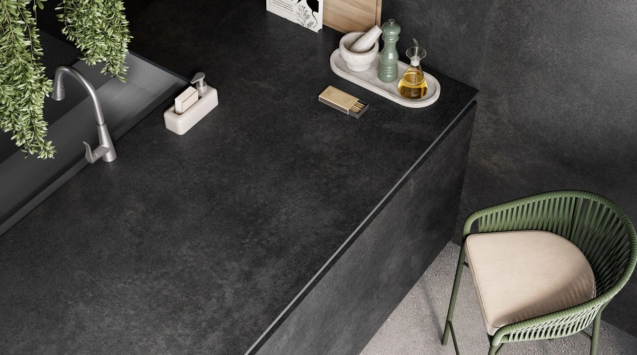 Caesarstone Graphite Metal — σε χώρο